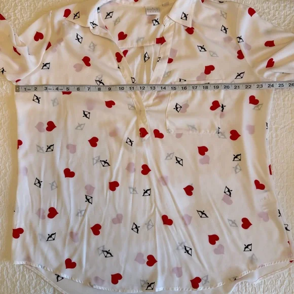 Soho Heart Print Button-Down Shirt – Size XL | White with Red & Pink Hearts - Picture 4 of 11